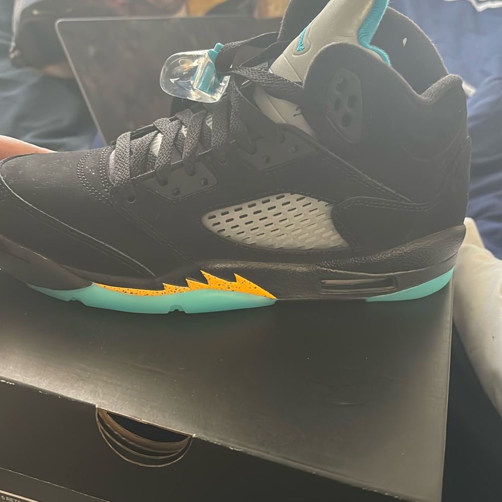 Brand new Jordan 5 retro. Never worn